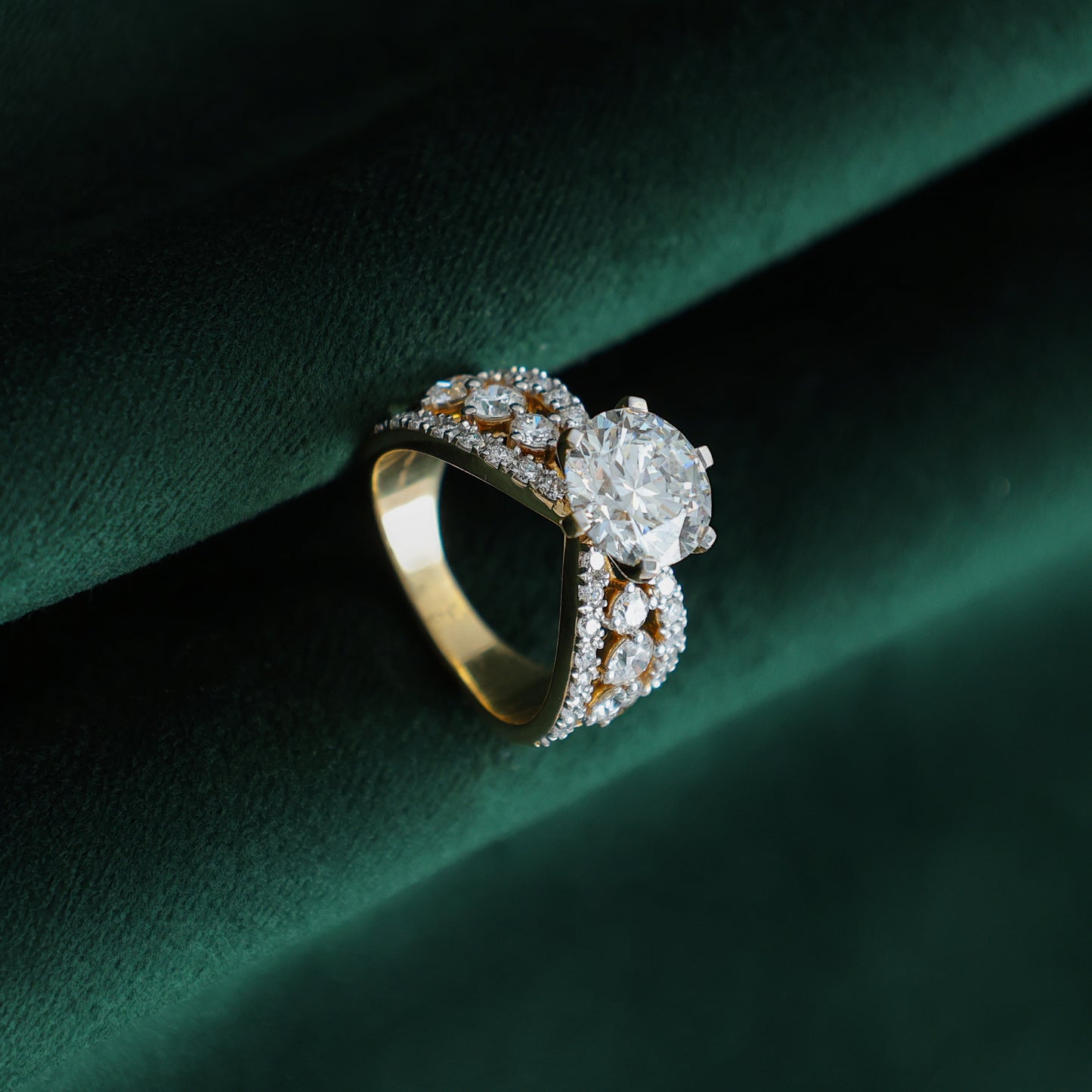 Dual Radiance Grand Diamond Ring