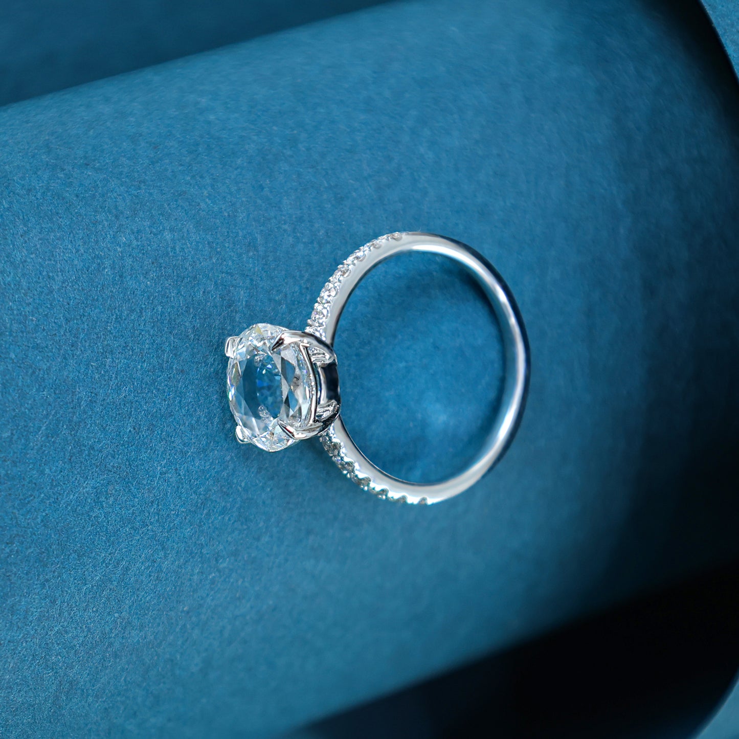 Brilliant Round-cut Diamond Ring