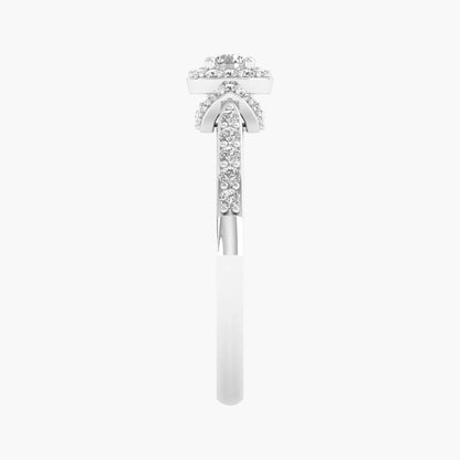 Splendid Circular Diamond Ring
