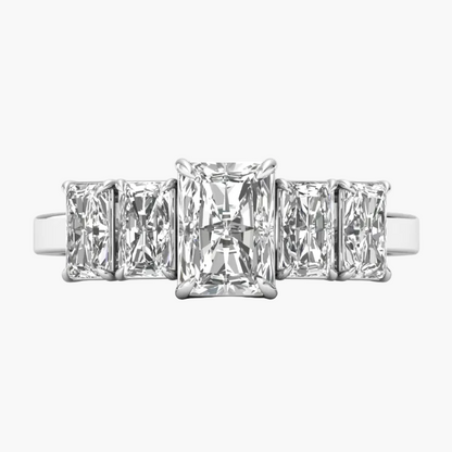 Diamond ring displayed on a website with a blurred background