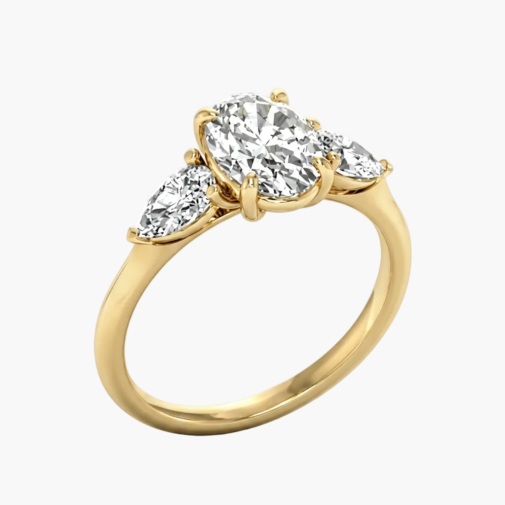 Gold ring with three diamonds on a white background, featuring 'Green Lab' branding.