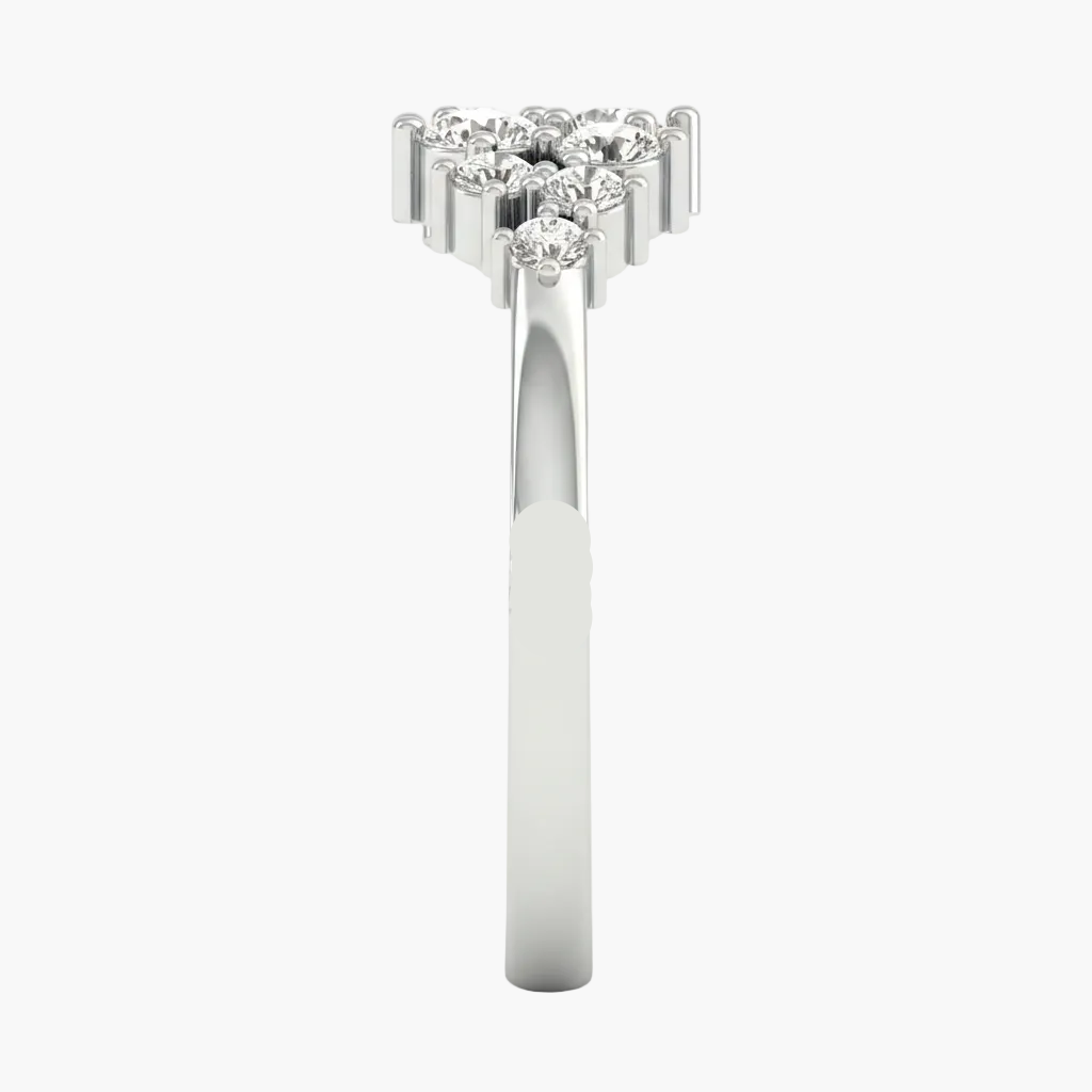 Diamond ring with a unique design on a white background, featuring the brand 'Green Lab'.