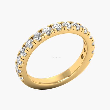 Gold ring with diamonds on a white background, branded 'Green Lab'.