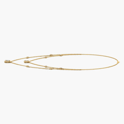 Gold chain belt on a white background with 'GREEN' text.
