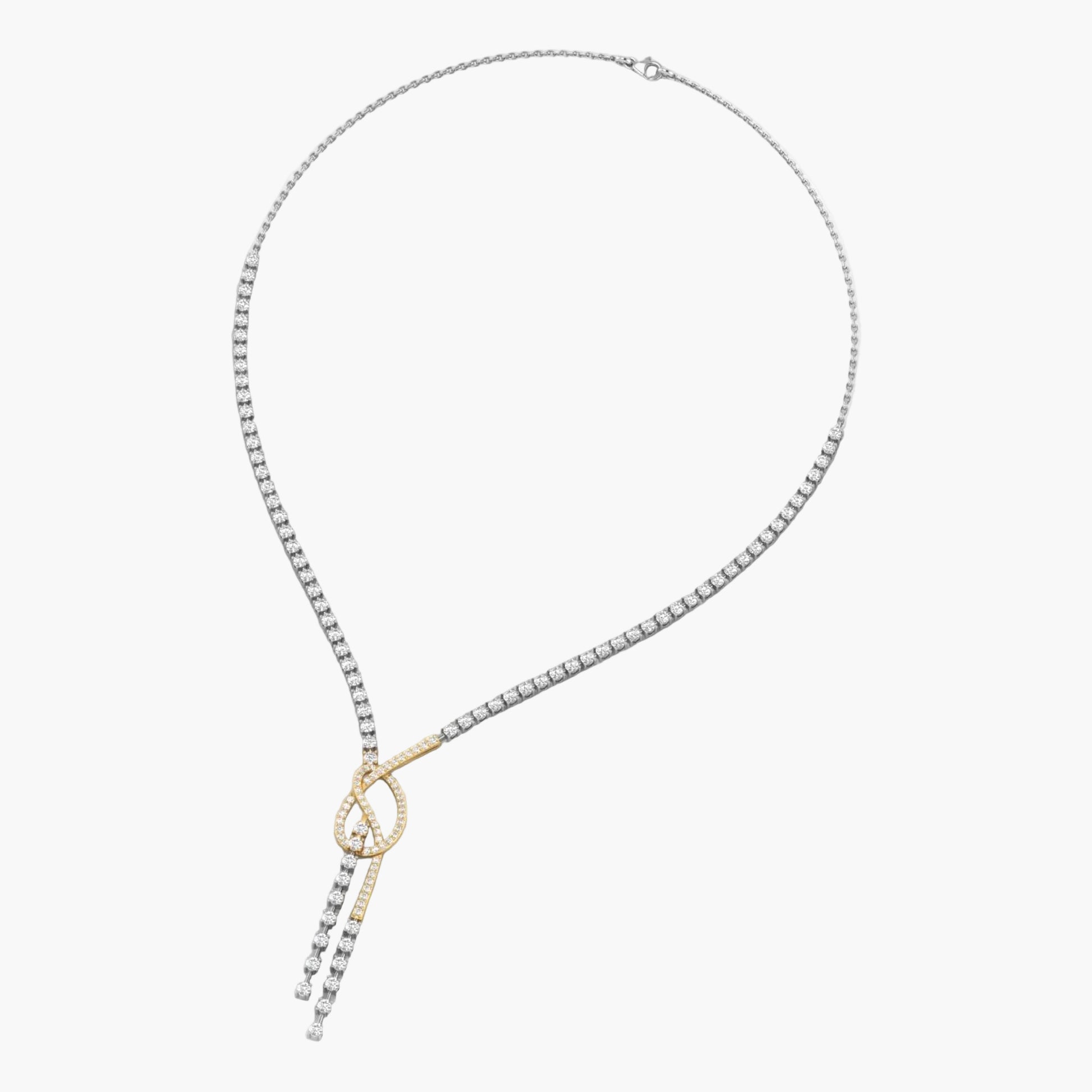 Necklace with a gold clasp on a white background, featuring the brand 'Green Lab'.