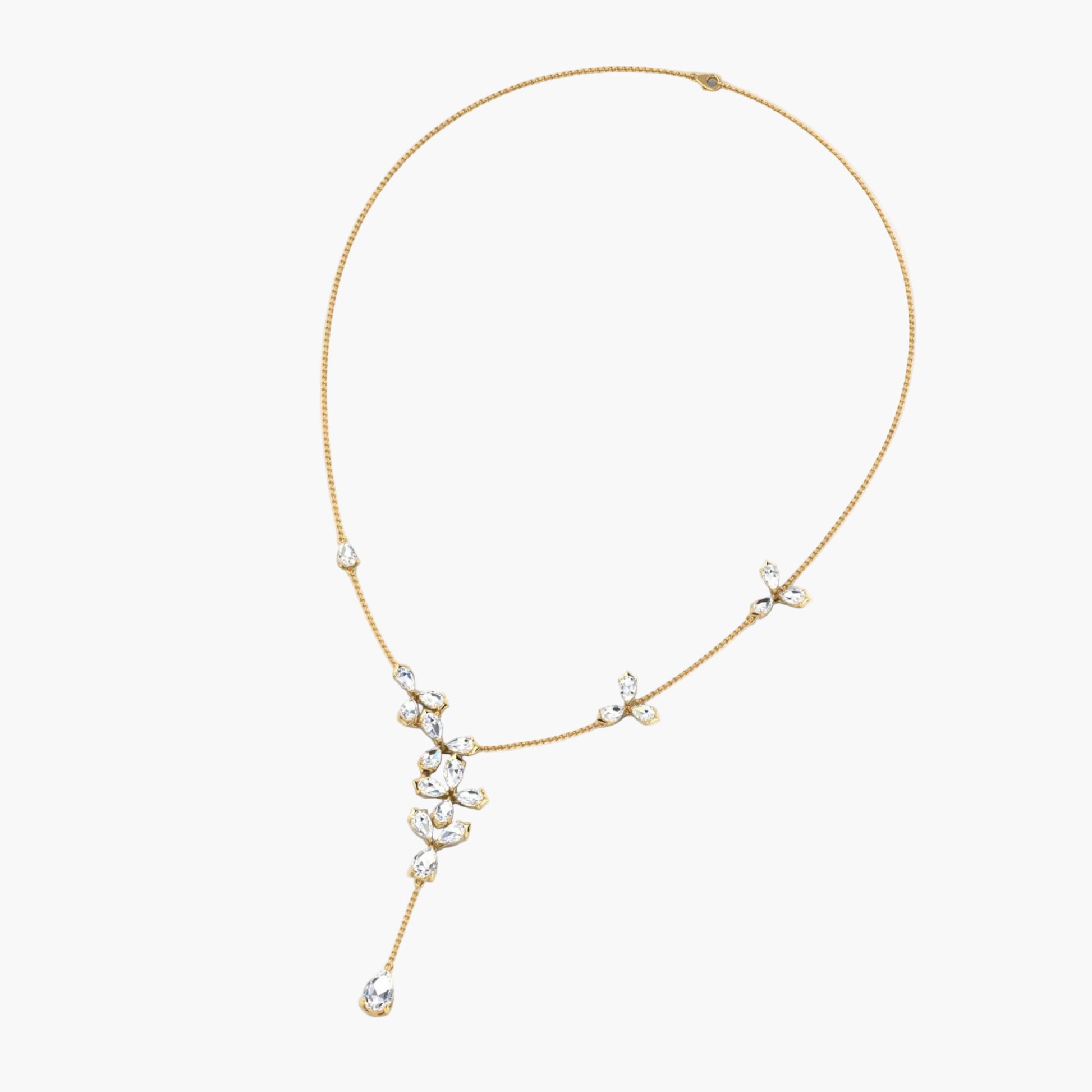 Delicate gold necklace with pearls on a white background, branded 'Green Lab'.