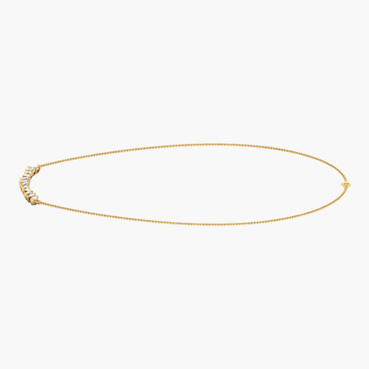 Gold necklace on a white background with 'Green Lab' branding.