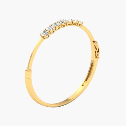 Gold ring with small diamonds on a white background, branded 'Green Lab'.