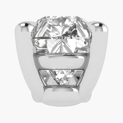 Diamond earring with 'Green Lab' branding on a white background
